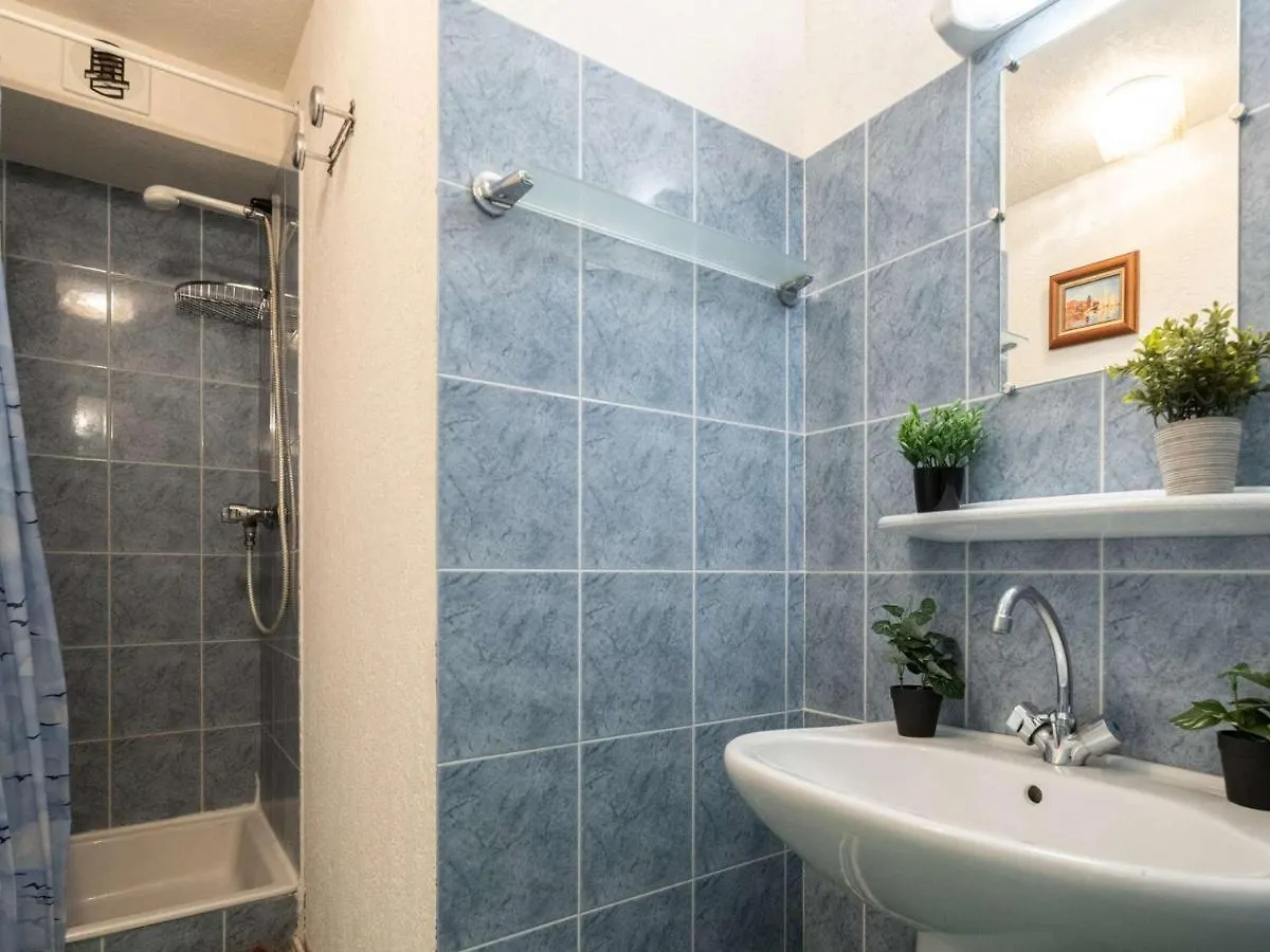 Apartment Appartement Calme, 8 Personnes, Proche Centre, Parking, Saint Lary Soulan - Fr-1-296-169 France